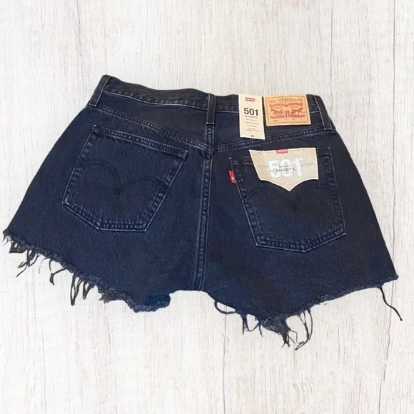 Women’s Levi’s 501 high rise shorts - Picture 2 of 6